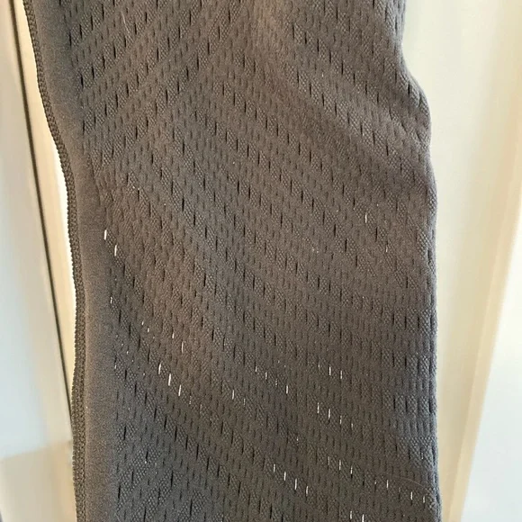 Lululemon pants - Picture 2 of 3